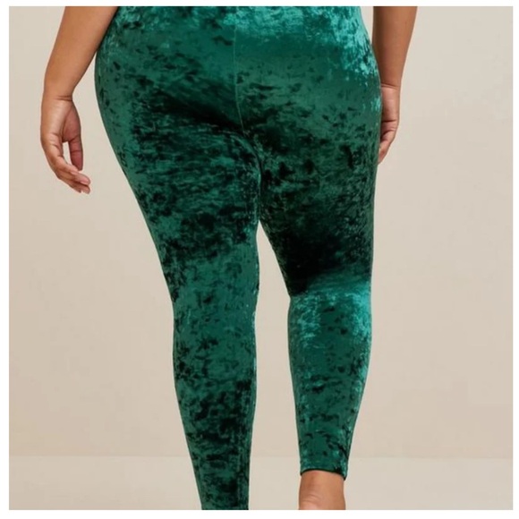 Torrid Full Length Signature Waist Emerald Green Crushed Velvet Legging Sz 1 NWT - Picture 2 of 5